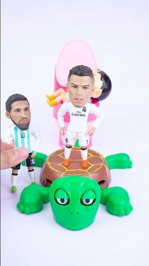 Satisfied with unboxing & Reviews Ronaldo, Shin-chan fun Toys videos