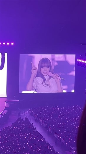 LISA BLACKPINKの日本語トークとダンス