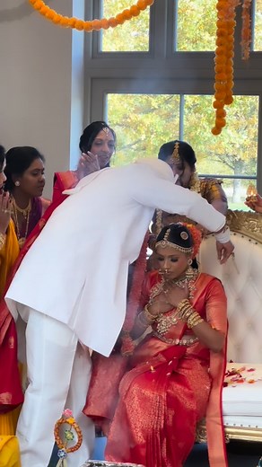 The Kurai look of dreams ✨ Inspired by the timeless magic of Sabyasachi — the stacked choker, the headpiece, the sun and moon details — all came together to bring out that traditional Kurai essence. The high-neck blouse served pure regal energy! The pottu beautifully enhanced the look, paired with a kanagambaram-filled bun and a long jadai for that perfect bridal finish. We kept the lip neutral to balance the boldness of the overall look 😍 One of my absolute favourite Kurai looks to create — an