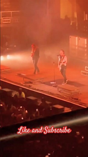 Bush sings COMEDOWN live #alternativerock #rock #concert #livemusic