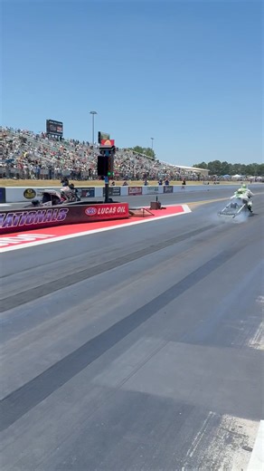 The world’s fastest motorcycles battle a 140 degree race track! Micah Fenwick vs. Bob Malloy | CycleDrag