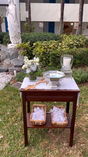 Yesterday, on All Souls’ Day, our Lourdes family gathered for a special Memorial Rosary to honor the 124 alumnae who now rest in God’s eternal embrace, along with the faculty and staff who helped shape their journeys. This year’s Rosary held special meaning as we remembered Ms. Silvia Bravo Camaraza, whose faith, spirit and love for Lourdes inspired the very tradition we continue today. At the conclusion of the Rosary, Sister Carmen unveiled the renderings of our new Memorial Walls, a space we h