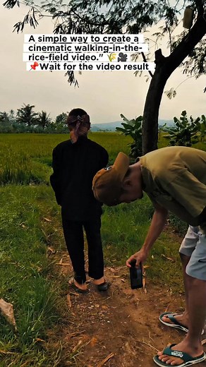 206K views · 5.8K reactions | A simple way to create a cinematic walking-in-the-rice-field video."  Wait for the video result #cinematic #sawah #suasanapedesaan | Ayahnya Fahmi | Facebook