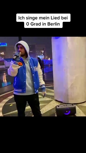 Ismail Music in Berlin: Singing 'Closed Doors' in 0 Degree Weather