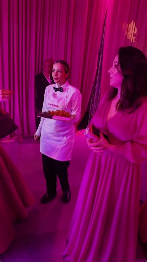 Vídeo de gabriellajacinto (@gabriella_jacinto0) relacionado a birthday cake kid blows the candles out