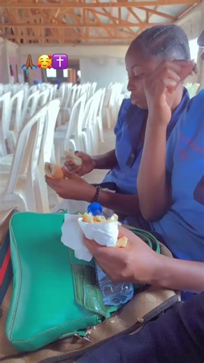 Elza: Celebrating Achievements and Gratitude