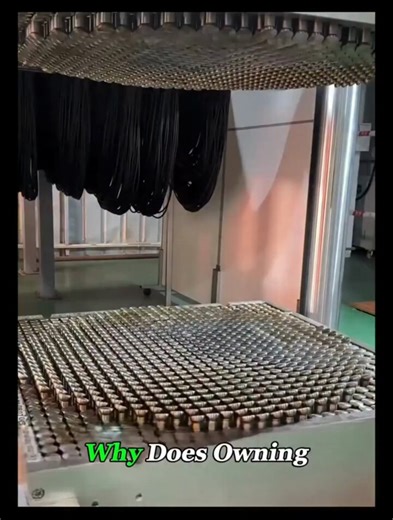This tech revolutionized complex shapes forever. Before this machine,making complex curved surfaces was slow, expensive and inaccurate.