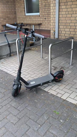 How to Ride a Xiaomi E-Scooter: Tips and Tricks