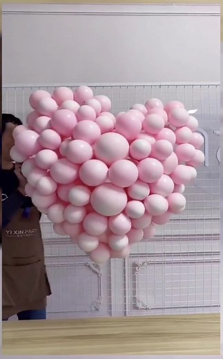 Creating Textured Pink Heart Balloons | Balloon Decoration Ideas