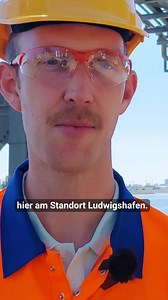Was macht eigentlich… Ein Schiffslogistiker bei BASF? 🤔 Wir haben mal bei zwei Kollegen nachgefragt! Ihr wollt mehr über die spannenden Jobs in der Binnenschifffahrt von Sascha Vinzenz und Florian Jendryssek erfahren? Dann schaut euch die neue Ausgabe unseres Standortmagazins Rheinschrift an. 🚤 Diesmal dreht sich alles um das Thema „Wandel“. Wir berichten aus unterschiedlichen Perspektiven, wie sich der Standort Ludwigshafen verändert, wie sich Wandel auf uns auswirkt und welche Chancen sich d