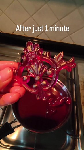 @emily_fliptography using Jacquard #iDyePoly to dip dye epoxy resin 🤯🤯🤯“I had a pot of left over dye after dyeing some laces and thought it would be a waste to throw it away. I saw many tutorials online on how to use this dye to dye plastic so I tried it with my resin experiment pieces. I didn’t use boiling water, it was warm when the resin pieces were added in. It only took 1 minute for the pieces to be tinted red but I left it in there for 5 extra minutes just incase.#jacquardproducts #idye