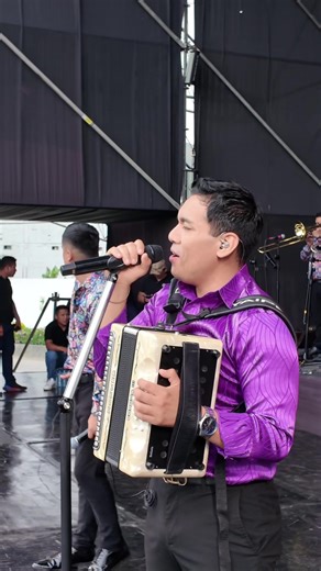 Club EL TUMI de Carabayllo también cantó “Directo al Corazón” 💘🎶 #envivo #donnieyaipen