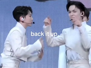 This should belong to history books soon. What an icon, 'Back it up'. 🔥 (vcr. | TikTok: @eisajeo) - zhakky | Lee Chanology