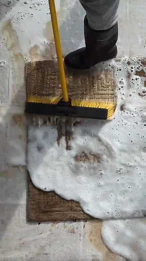 Wool Rug Washing: Satisfying Scrubbing and Scraping