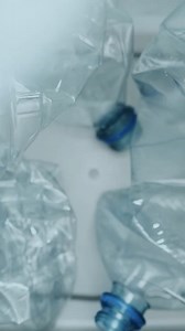 1.6K views · 13 reactions | GROHE Blue è la scelta #sostenibile per la tua casa. Con GROHE Blue Home nella tua cucina avrai acqua buona, fresca e frizzante con il solo tocco di un pulsante. Inoltre, per ogni litro di acqua prelevato verranno erogati altrettanti litri di acqua filtrata, riducendo così le emissioni di CO2 ed eliminando il consumo di bottiglie di plastica. Non è meraviglioso? Scopri di più: https://brnw.ch/21wHREZ | GROHE | Facebook