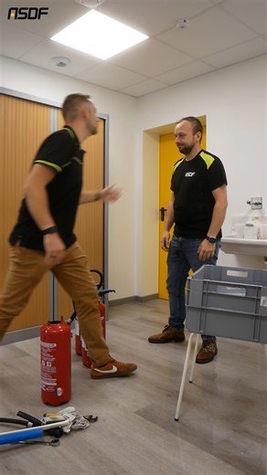 9.1K views · 18 reactions | C’était les 2 extincteurs de trop... #ASDF #Extincteurs #SécuritéIncendie #Humour #TeamASDF #Prévention | ASDF - Sécurité Incendie | Facebook
