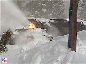 Southern Pacific rotary snowplow action in the deepest of snow puts man and machine to the test. From the Pentrex show "Battle for Donner Pass & Across Donner Summit" https://rfd.video/DonnerCombo | Railfan Depot