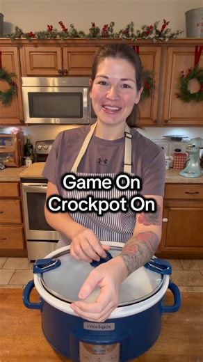 Alicia Curley | Creamy, cheesy, and made for game day 🏈 This crockpot chicken melts into a rich, velvety cheese sauce that clings to every chip like it was... | Instagram