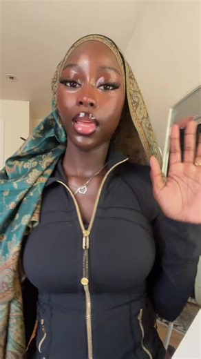 I realllyyyyyy love emmiol best baggy jeans hands down! @Emmiol Fashion #emmiol #emmioldenim #baggyjeans #denimskirt #winteroutfit