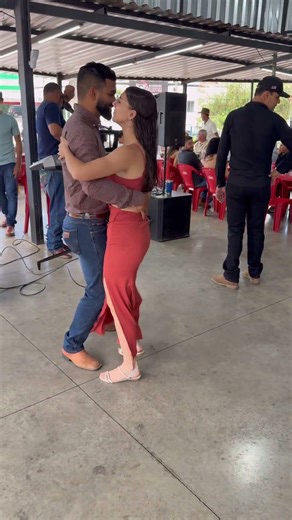 FORROZINHO BOM. #playvaquejada #forróepiseiro #dance #piseiro