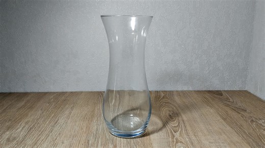 Turn Plain Glass Vase into Home Decor
