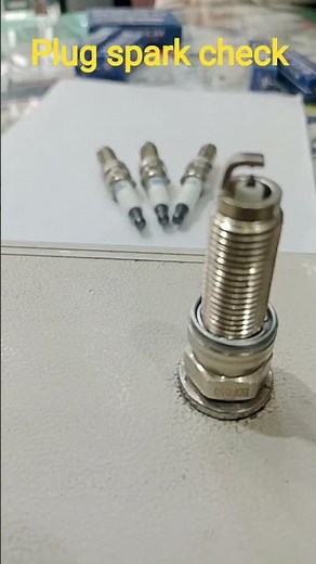 How to check spark of plugs