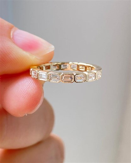 Emerald Full Eternity Band, East West Emerald Moissanite Wedding Band, 14k Gold Emerald Bezel Set Eternity Wedding Band Ring, Infinity Ring. - Etsy