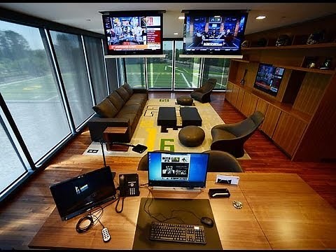 Oregon Ducks Locker Room Tour