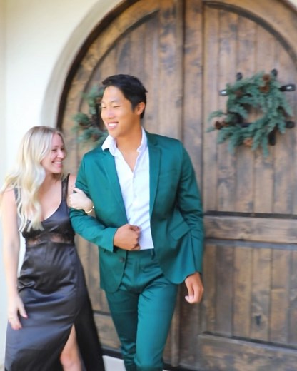 Keren Swan | It's amazing how shaving can change your appearance 🤩@DollarShaveClub’s got you. And Dad. Get a 6 blade razor at a store near you, or as... | Instagram