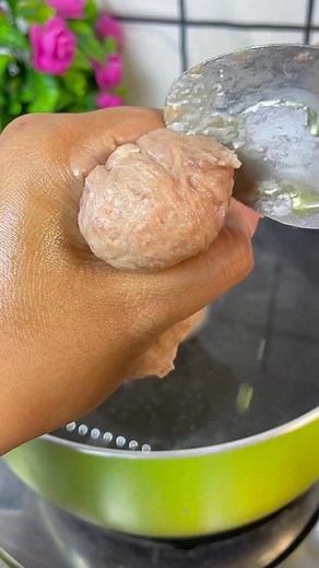 Ide Menu Potluck malam tahun baruan , Baso keju mozarella #dailymenu #pmccooking #recipe | PMC Cooking