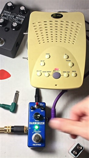 Rowin Harmonizer - Circuit Bent Answering Machine Demo [5/9] Ivy Pedals #effectspedals #lofi #Reverb