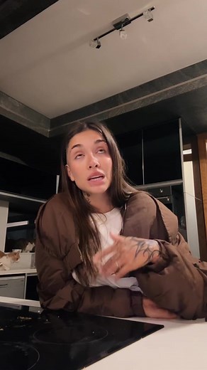 María tiene miopía: cuenta cómo eligió sus lentes fashion