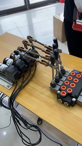 Multi-purpose crane wireless remote control proportional valve factory,4-way, 5-way, 6-way or more proportional valves for clutch motor remote controllers can be made.It's beautiful! ! !Excavator remote,Good feedback from my clients, Crane truck, concrete pump truck, aerial work truck#crane #grúa #joysticks #radio #spider #crawler #drilling #Vinç #guindastes #kran #Vinç #XCMG #Palfinger #PM #FASSI #SANY #HIAB #zoomlion #EFFER #spidercrane #drilling #skidsteer #remotecontrolcraneoperator #Remotec