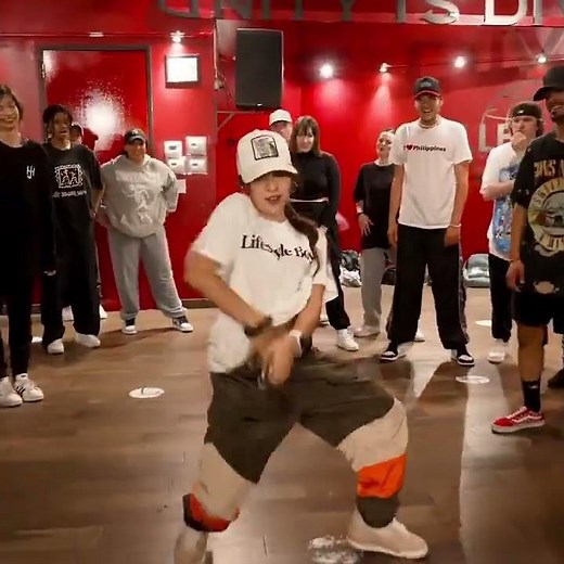 Chris Brown - C.A.B Catch A Body (Dance Choreography Isidora Dancer)