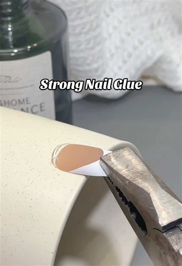 Strong Nail Glue for Perfect Nail Art Creations