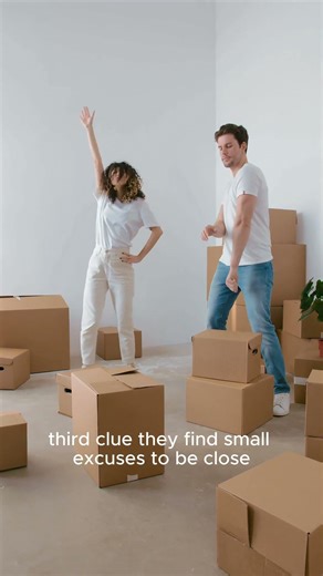 3 Body Language Clues They Can’t Lie About