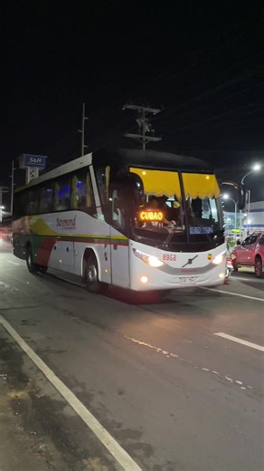 Exploring the Raymond 8988 Volvo B8R Bus