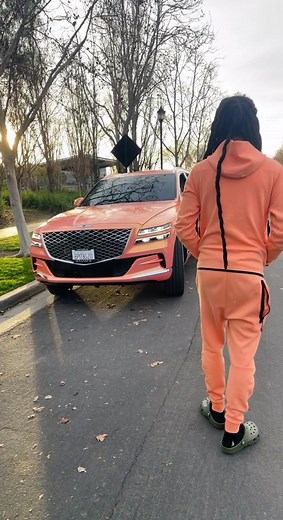 Can your whip do this? 2 👟Foot👟Taps and my whip come to me 🧐🤯😳 #gv80 #genesisgv80 #genesisusa #viral #omg #car #suv #whips #hbb #hellabands