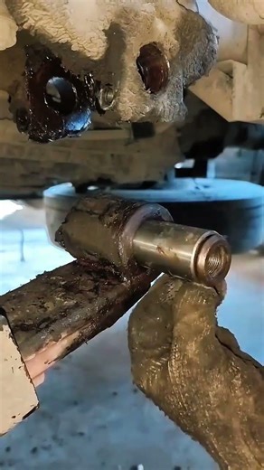 Another way to install a 360-degree leaf spring bushing