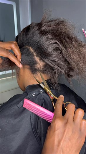 Sthe Itsthecut on Instagram: "Chestnut brown on pixie cut-point cutting"