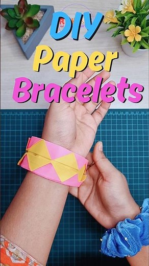 Make Your Own AMAZING Paper Bracelet in 60 Seconds