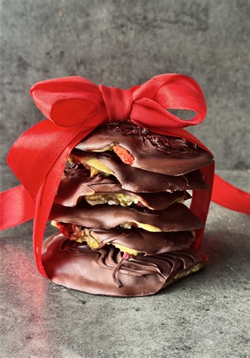 Festive Almond Florentines 🎄✨Beautiful, homemade, and ready in minutes – the kind of edible gift everyone loves 💚 Full recipe up on our Recipe Club - link in bio! Love this recipe? We have 800 more just like it waiting for you in our Recipe Club! For a limited time: Gift a membership, get one for yourself FREE! 🥳 #FestiveBaking #EdibleGifts #GlutenFreeTreats #homemadegift #homemadegifts