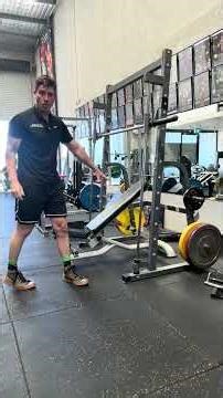 Single Leg Bodyweight Pendulum Squat with Smith Machine Support