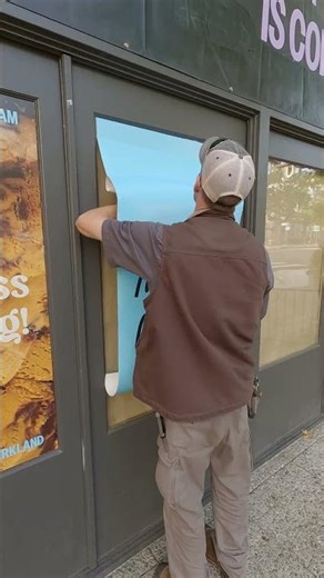 Window Vinyl Install 143 #asmr #satisfying #oddlysatisfying #vinylinstallation #signs #windowfilm