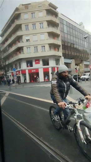 Gare Thiers to Jean Médecin Nice France