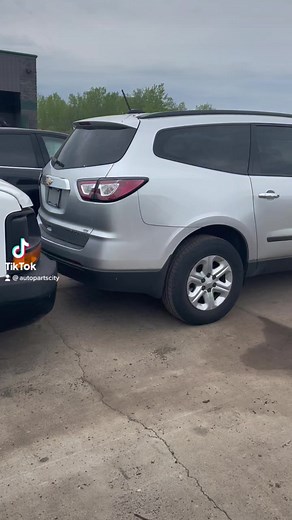 What happened to this Chevy Traverse that caused all the airbags to explode ? | Auto Parts City, Inc.