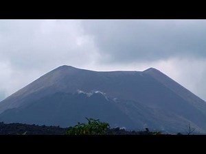 !San Juan Nuevo revela su pasado Histórico! En este vídeo cortesía de "Noticiero Nuestra Visión", se revela un descubrimiento que te asombrara y un lugar mágico por visitar #LaAlberca que se encuentra en #SanJuanNuevo Anímate a conocer mas de #Michoacan #VisitaSanjuanNuevo | Nuevo San Juan Parangaricutiro