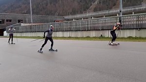 Frauenpower! 💪 Erkennt ihr, welche 3 Biathletinnen hier auf Skirollern unterwegs sind❓ #Winterfans #ViMove | Viessmann Climate Solutions Sport