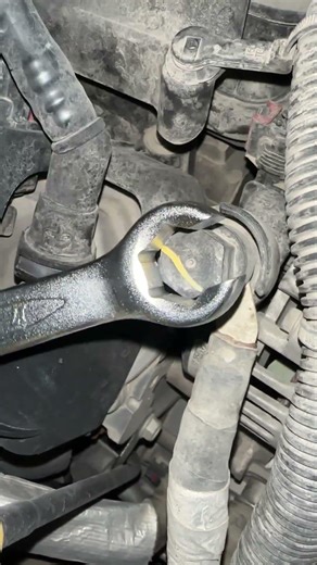 How to fix car generator battery wire #generator #shortvideo #automobile