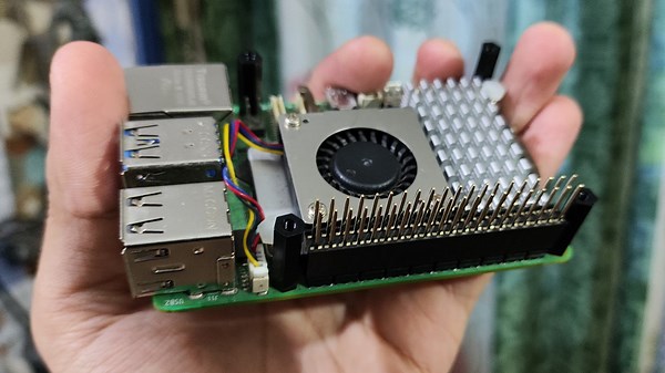 Raspberry Pi : What It Is and How You Can Use It for Your Next Project